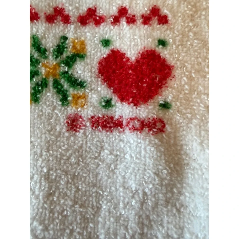 Vintage Christmas Hand Towels Set of 2 Reindeer Tree Hearts Fair Isle Made USA